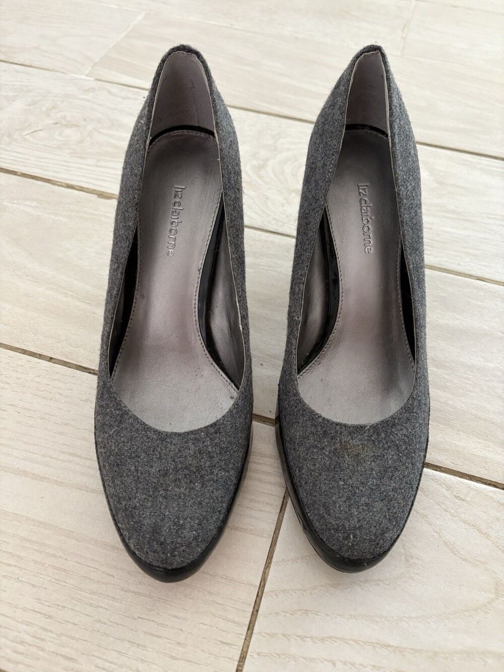 Liz Claiborne Gray Pumps Sz 9 Dress Shoes career office